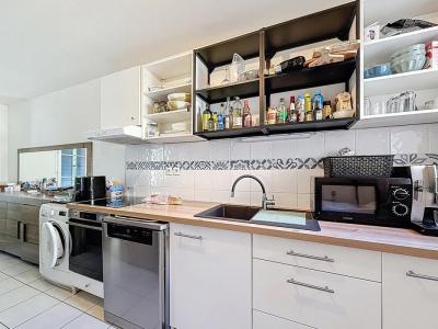 For sale Avignon 3 rooms 68 m2 Vaucluse (84000) photo 2