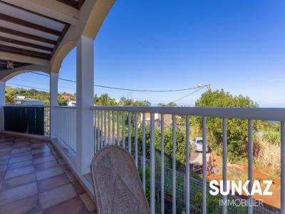 Louer Appartement Saint-pierre 1400 euros