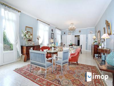 For sale Rennes 8 rooms 265 m2 Ille et vilaine (35000) photo 0