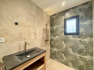 For sale Centre ville 3 rooms 72 m2 Herault (34340) photo 1