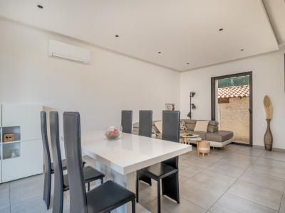 For sale LES ROUBAUDS 5 rooms 130 m2 Bouches du Rhone (13380) photo 3