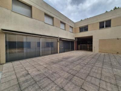Louer Local commercial Auch 27216 euros