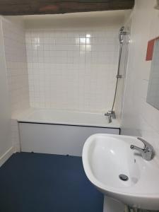 For rent Argenton-sur-creuse 3 rooms 74 m2 Indre (36200) photo 4