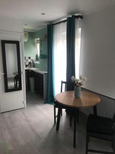 For rent Paris-20eme-arrondissement 1 room 20 m2 Paris (75020) photo 2