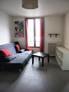 Annonce Location Appartement Paris-17eme-arrondissement 75