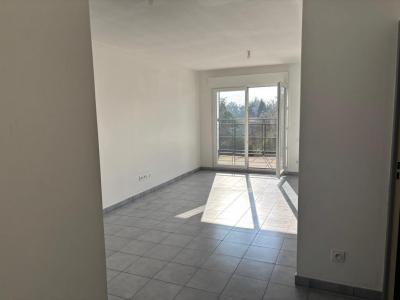 For sale Feyzin 3 rooms 59 m2 Rhone (69320) photo 2
