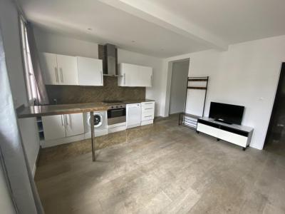 Louer Appartement 28 m2 Paris-17eme-arrondissement