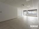 For rent Commercial office Saint-pierre 86 m2