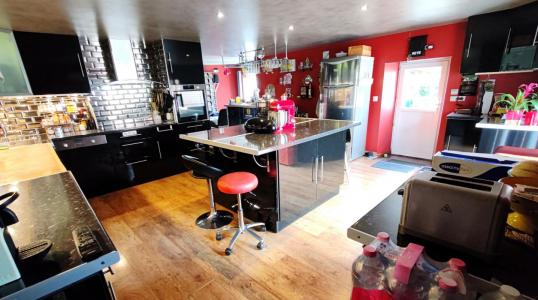 For sale Nuaille-d'aunis 10 rooms 275 m2 Charente maritime (17540) photo 3