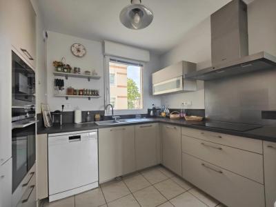 For sale Clayes-sous-bois 4 rooms 82 m2 Yvelines (78340) photo 3