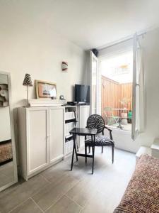 For rent Paris-10eme-arrondissement 1 room 14 m2 Paris (75010) photo 0
