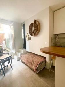 For rent Paris-10eme-arrondissement 1 room 14 m2 Paris (75010) photo 1