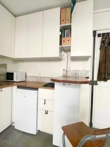 For rent Paris-10eme-arrondissement 1 room 14 m2 Paris (75010) photo 3