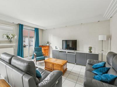 For sale Villeurbanne 5 rooms 140 m2 Rhone (69100) photo 3
