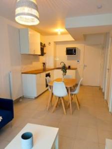 For rent Champs-sur-marne 2 rooms 43 m2 Seine et marne (77420) photo 1