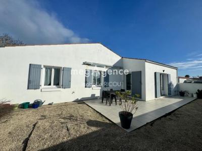 For sale Saint-pierre-d'oleron 4 rooms 87 m2 Charente maritime (17310) photo 0