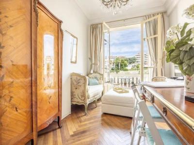 For rent Nice PROMENADE DES ANGLAIS 2 rooms 36 m2 Alpes Maritimes (06000) photo 4