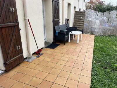 For sale 4 rooms 71 m2 Yvelines (78130) photo 3