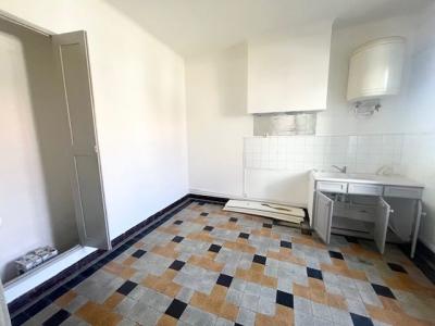 For sale CENTRE VILLE   RIVE DROIT 2 rooms 34 m2 Gard (30240) photo 2