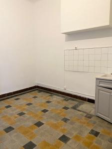For sale CENTRE VILLE   RIVE DROIT 2 rooms 34 m2 Gard (30240) photo 3