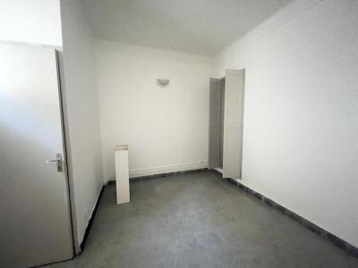 For sale CENTRE VILLE   RIVE DROIT 2 rooms 34 m2 Gard (30240) photo 4