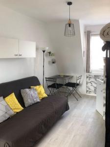For sale Quimper 5 rooms 60 m2 Finistere (29000) photo 2