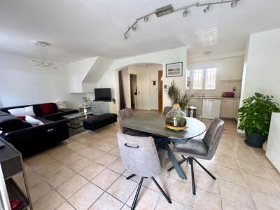 For sale Istres 4 rooms 85 m2 Bouches du Rhone (13800) photo 1