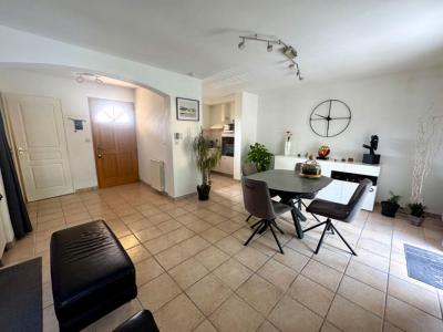 For sale Istres 4 rooms 85 m2 Bouches du Rhone (13800) photo 2