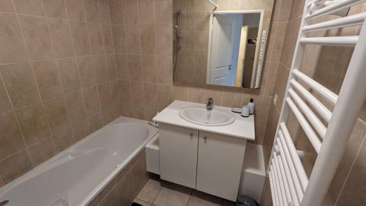 For rent Courbevoie 5 rooms 21 m2 Hauts de Seine (92400) photo 2