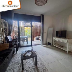 For rent Saint-gilles-les-bains 1 room 27 m2 Reunion (97434) photo 2