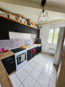 For rent Saint-just-en-chaussee 5 rooms 95 m2 Oise (60130) photo 2