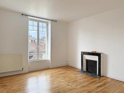 For sale Pau 3 rooms 68 m2 Pyrenees atlantiques (64000) photo 0