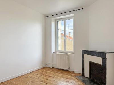 For sale Pau 3 rooms 68 m2 Pyrenees atlantiques (64000) photo 2