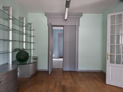 For sale Morez 18 rooms 531 m2 Jura (39400) photo 3