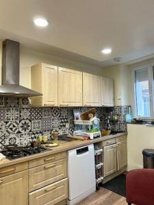 For sale PROCHE CENTRE ET GARE 6 rooms 158 m2 Aube (10100) photo 2