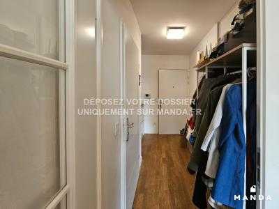 For rent Puteaux 3 rooms 67 m2 Hauts de Seine (92800) photo 2