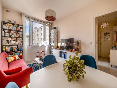 For sale Paris-18eme-arrondissement 2 rooms 37 m2 Paris (75018) photo 1