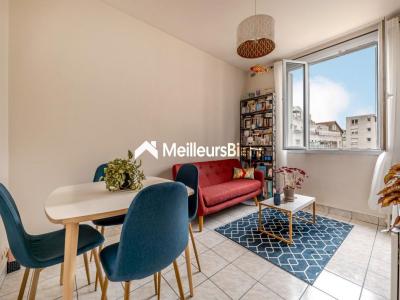 For sale Paris-18eme-arrondissement 2 rooms 37 m2 Paris (75018) photo 2