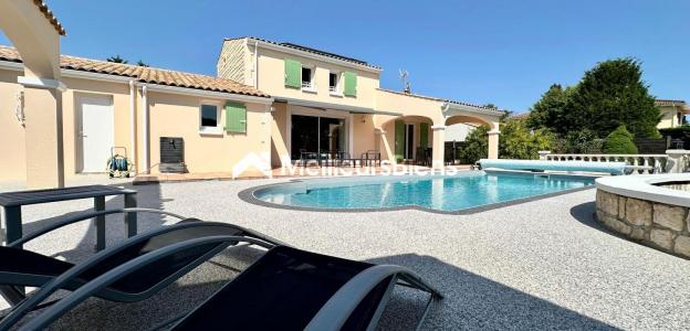 For sale Saintes 5 rooms 152 m2 Charente maritime (17100) photo 0