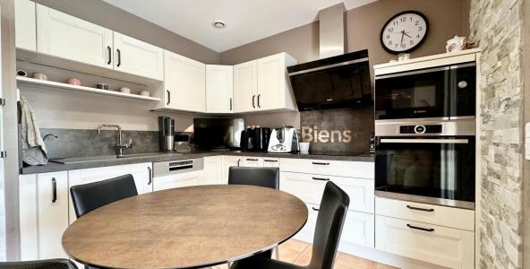 For sale Saintes 5 rooms 152 m2 Charente maritime (17100) photo 4