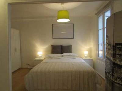 Louer Appartement Paris-9eme-arrondissement 1090 euros