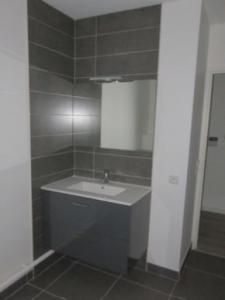 For rent Saint-malo 2 rooms 40 m2 Ille et vilaine (35400) photo 2