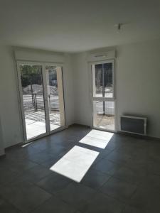 For rent Avignon 3 rooms 55 m2 Vaucluse (84000) photo 2