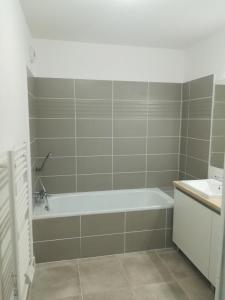 For rent Avignon 3 rooms 55 m2 Vaucluse (84000) photo 4