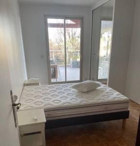 For rent Croissy-sur-seine 4 rooms 113 m2 Yvelines (78290) photo 2
