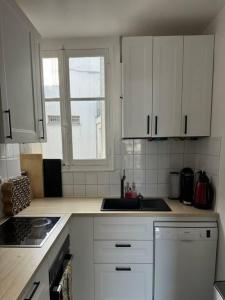 For rent Paris-9eme-arrondissement 3 rooms 75 m2 Paris (75009) photo 2