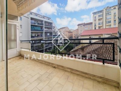 For sale Marseille-8eme-arrondissement 3 rooms 64 m2 Bouches du Rhone (13008) photo 3