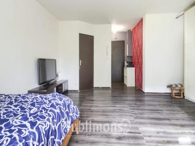 For sale Nantes 2 rooms 28 m2 Loire atlantique (44300) photo 2