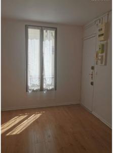 For rent Paris-19eme-arrondissement 2 rooms 29 m2 Paris (75019) photo 1