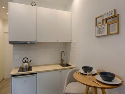 For rent Paris-20eme-arrondissement 1 room 14 m2 Paris (75020) photo 2